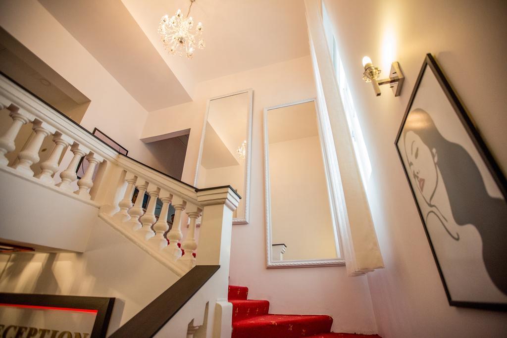 Hotel Living Tirana