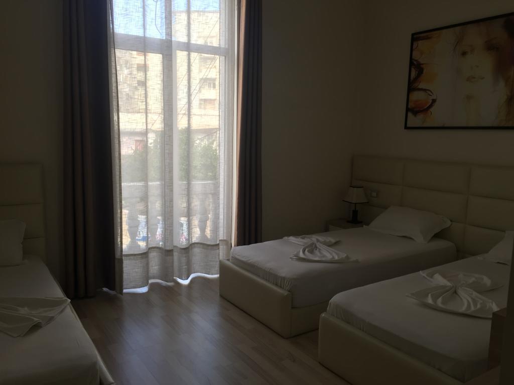 Living Hotel 3*
