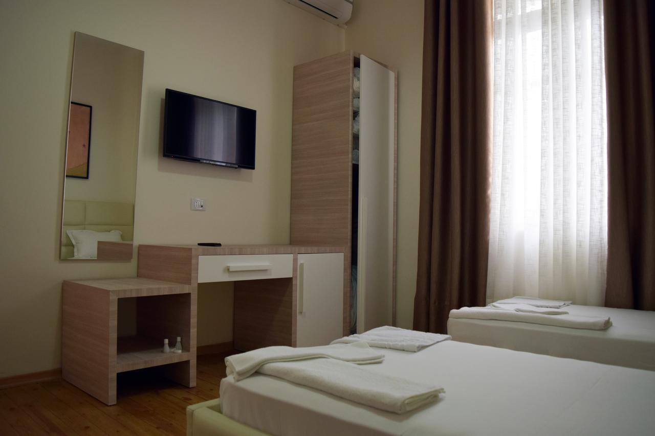 Living Tirana