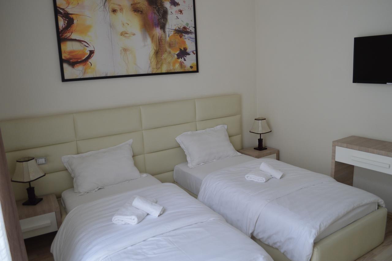 Hotel Living Tirana
