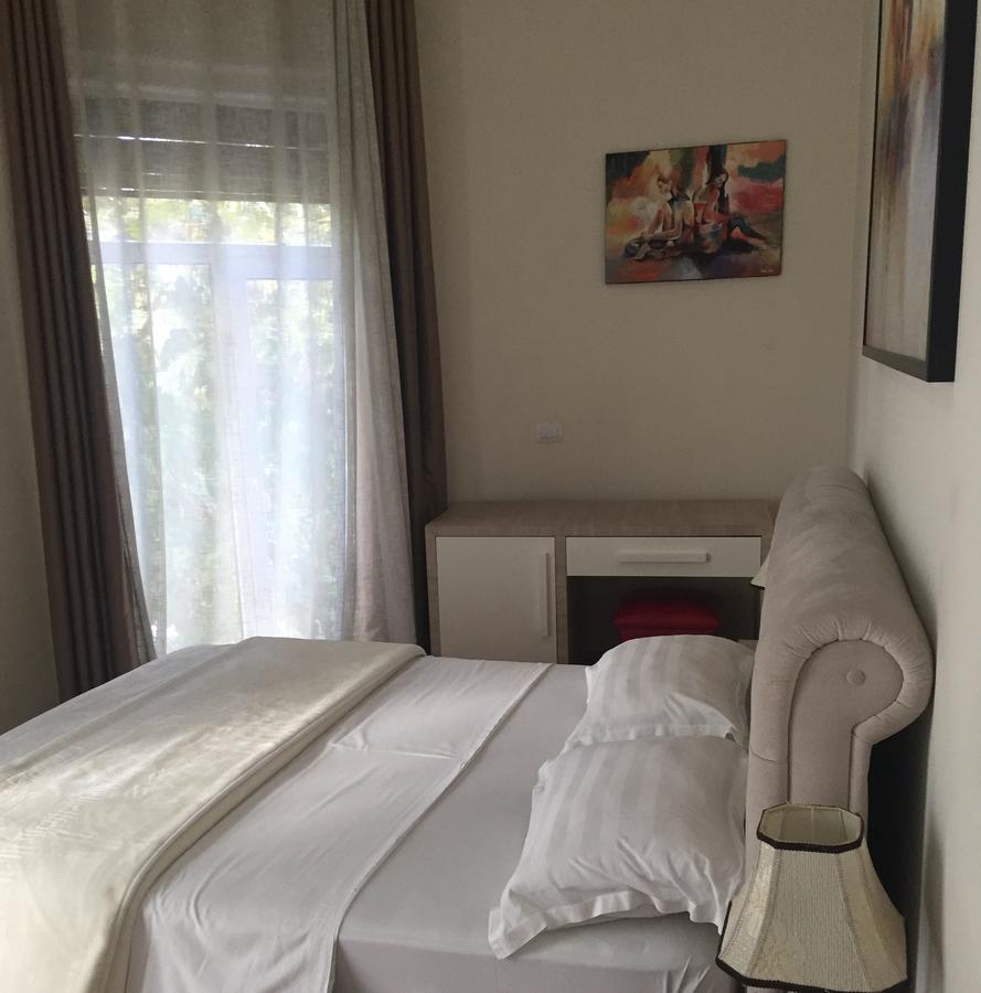 Hotel Living