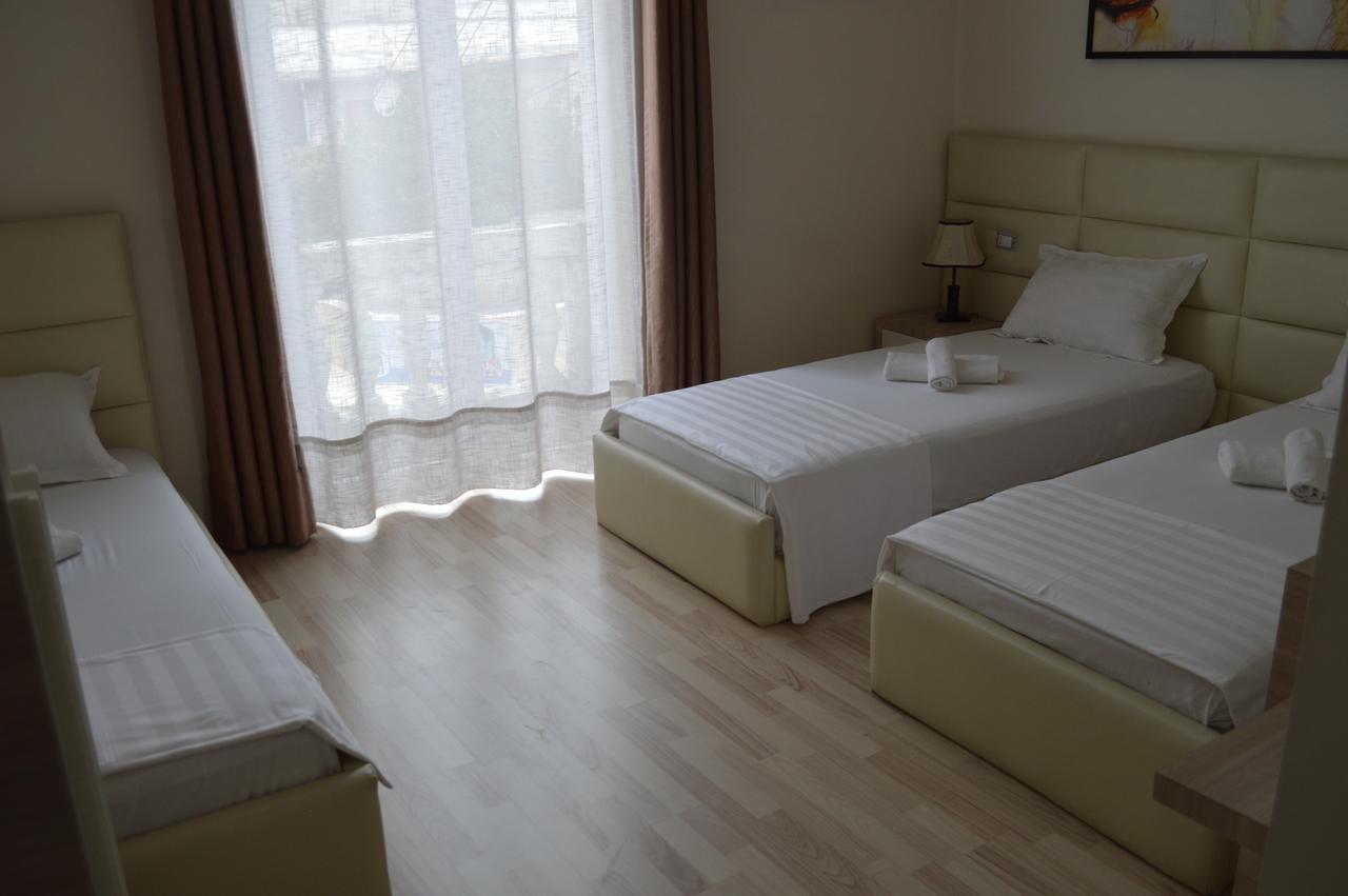 Living Tirana