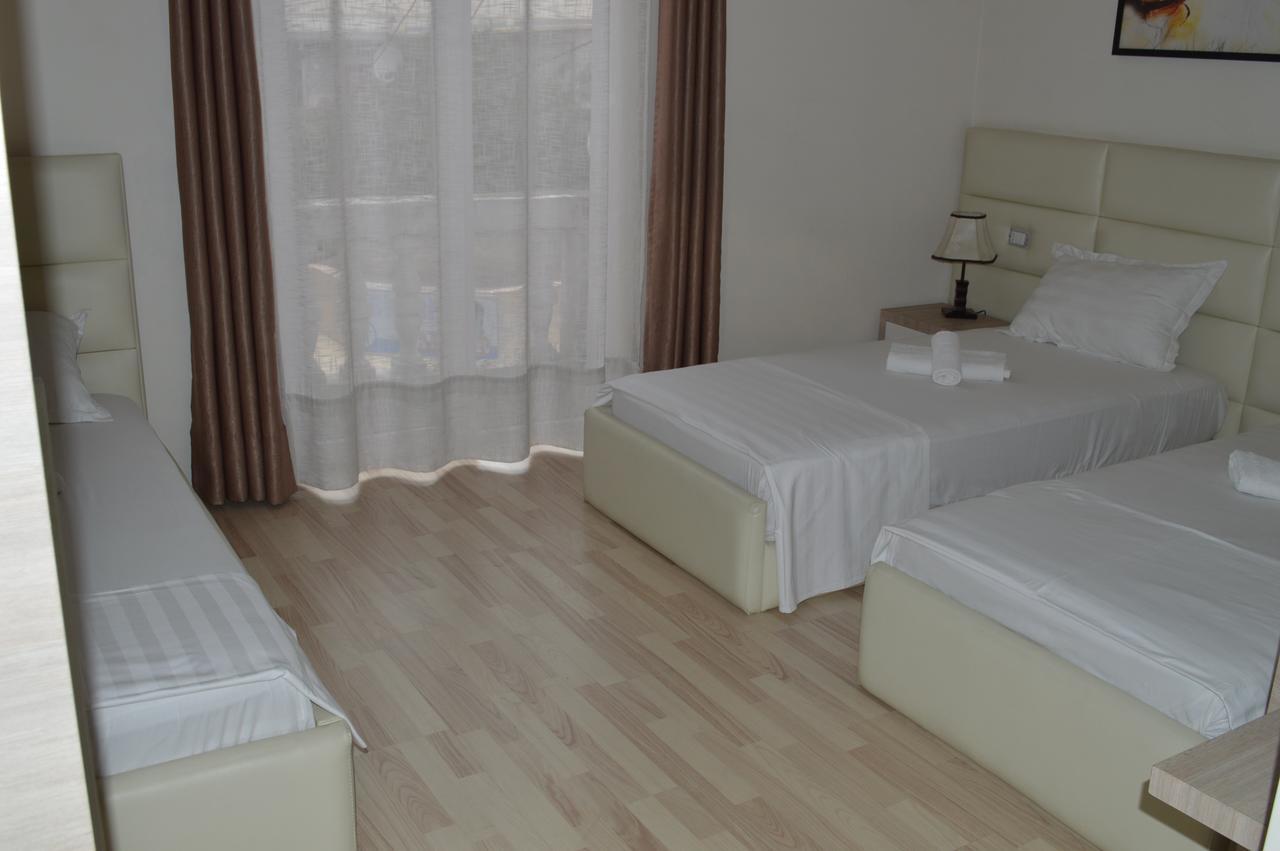 Hotel Living Tirana